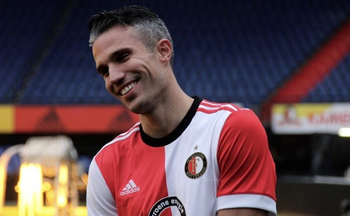 Van Persie'den United itirafı; 'Gitmeden beni uyardılar'