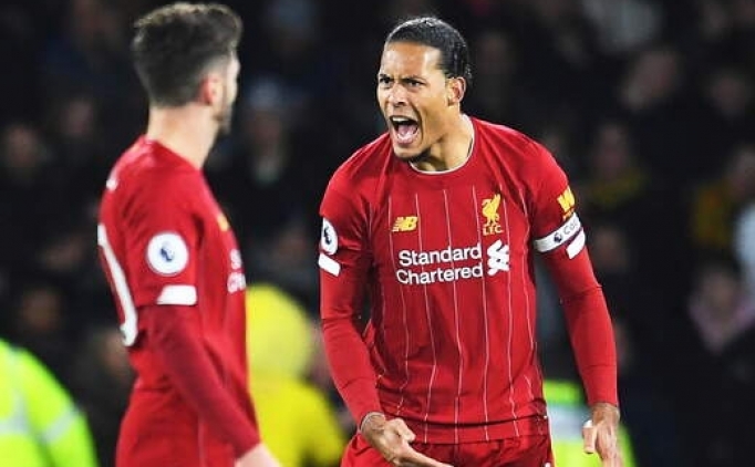 Van Dijk en zorland��� futbolcuyu a��klad�
