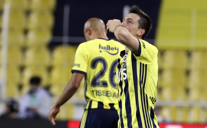  Fenerbahe'de sava: Mert Hakan