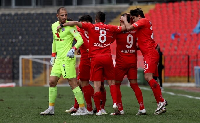 Alt�nordu 3 eksikle Boluspor'u a��rl�yor