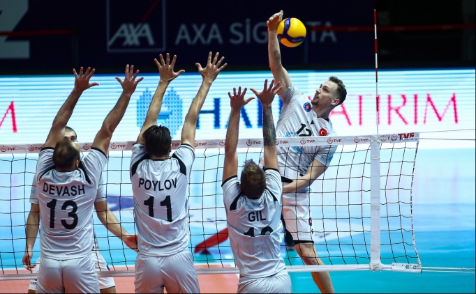 Tokat Belediye Plevne evinde Halkbank'a ma�lup