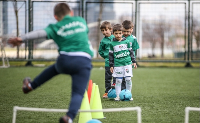 Trk futbolunun beinci ampiyonu Bursaspor, yldz yetitiriyor