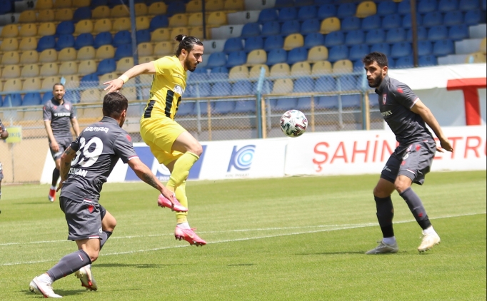 Samsunspor, �zmir'de puan� 90+4'te kurtard�!