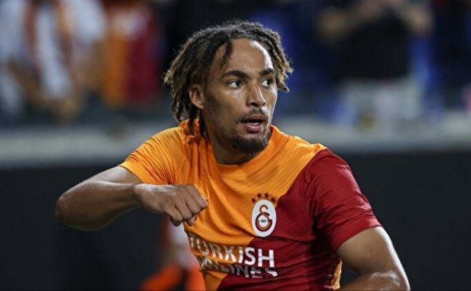 Galatasaray'dan Sacha Boey i�in a��klama