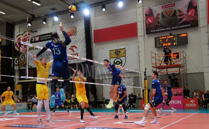 T�rkiye-Polonya dostlu�unu voleybol peki�tirdi