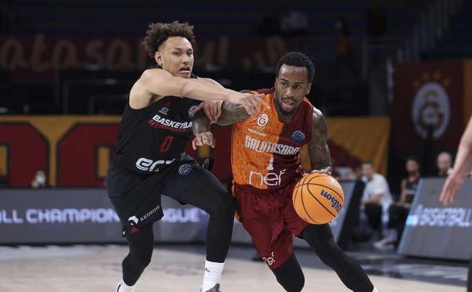 Galatasaray'dan Avrupa'da farkl� a��l��!