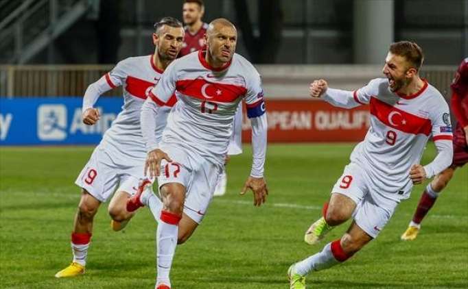 Rıdvan Dilmen: 'Cebelitarık maçı Vodafone Park'a alınsın'