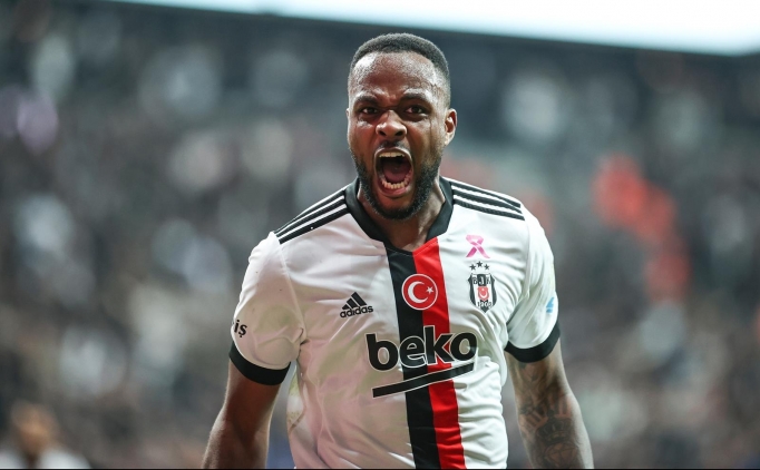 Cyle Larin'in hedefi Fenerbahe derbisi!