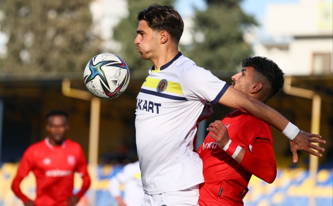Menemenspor iki ma sonra galip!