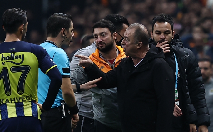 Fatih Terim'den Meler'e: 'O kart gelip burada gstersene!'