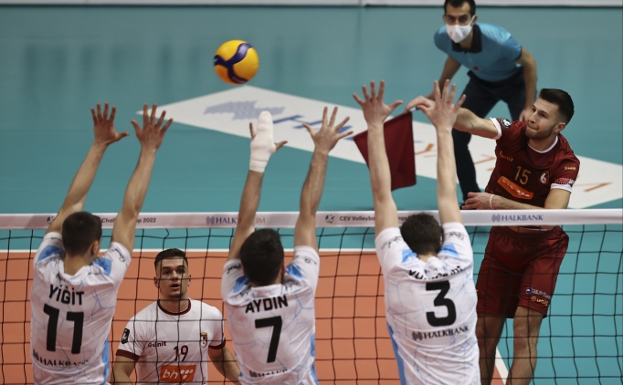 Halkbank set vermeden 8'li finallerde!