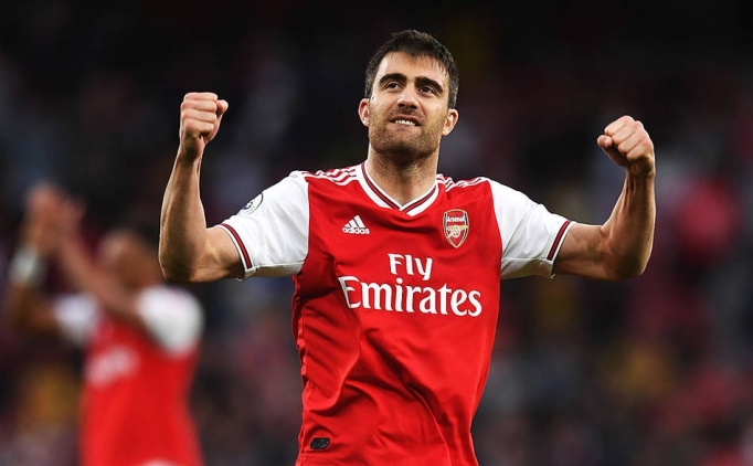 Fenerbahe'de Sokratis imzaya kald