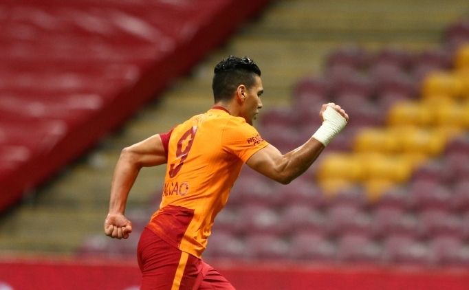 Galatasaray'da Falcao bereketi! 3 talip birden...