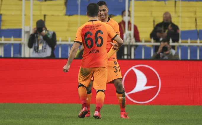 Arda Turan g�zya�lar�n� tutamad�; 'D�n gece bir puro i�tim'