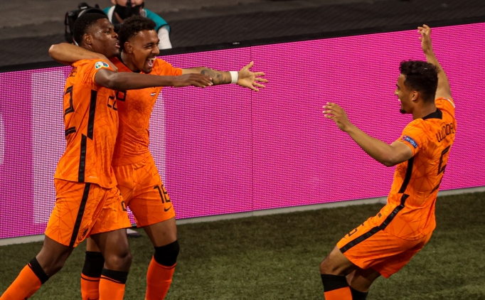 Roger Schmidt: 'Malen ve Dumfries ayr�lacak'