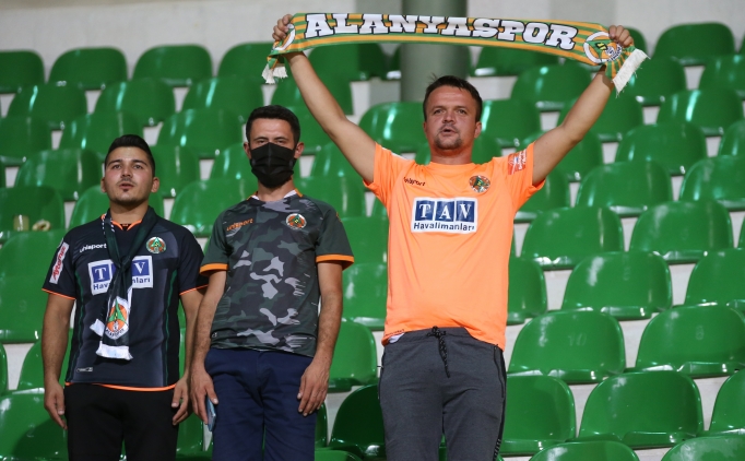 Alanyaspor'un yabanc taraftarlar, a olmalarna ramen PCR testi istenmesine tepkili