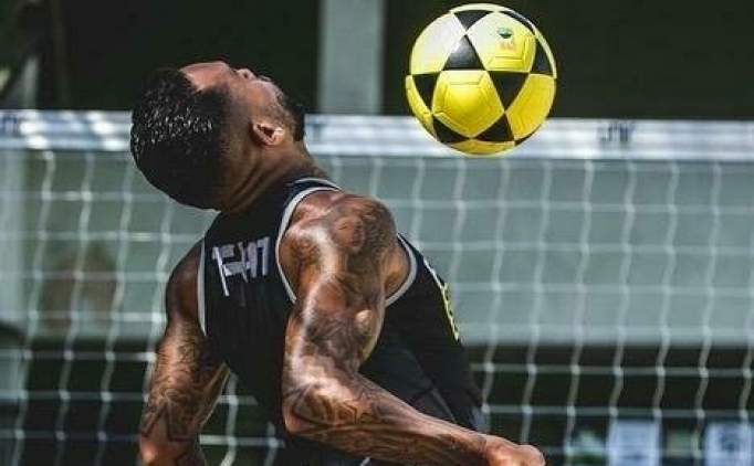 Alex Teixeira: '1 kilo fazlam yok, hemen oynarm'