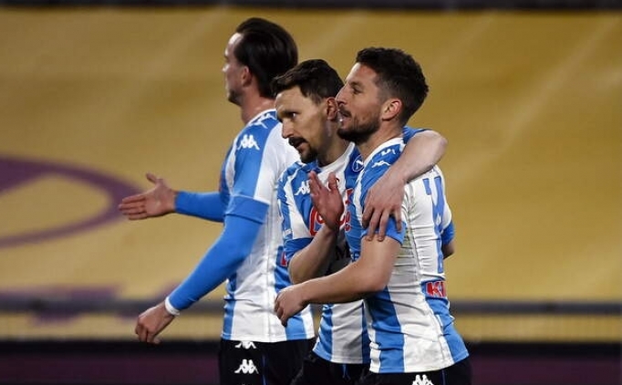 Galatasaray, Napoli'den sol bek istedi