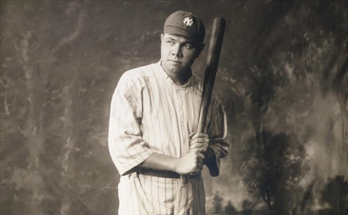 Beyzbol efsanesinin oyuncu kart� rekor �cretle sat�ld�