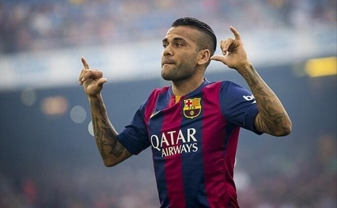 Daniel Alves, Barcelona'ya dnyor