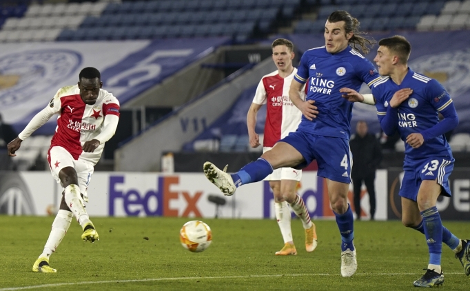 T�rk tak�mlar� i�in UEFA'da b�y�k tehlike!