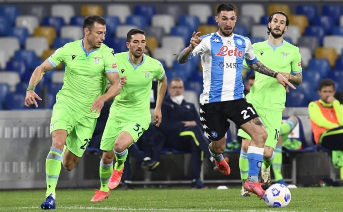 Napoli Lazio'dan 3 puanı 5 golle aldı