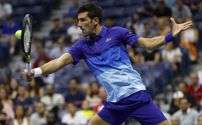 ABD A��k'ta Djokovic ve Andrescu tur atlad�
