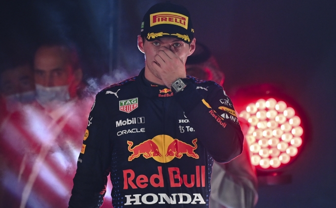 Jos Verstappen: 'Lewis Hamilton hep en h�zl� arabada'