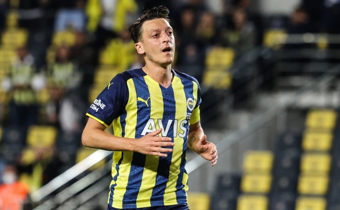 Fenerbahe'de beklenmeyen gelime: Mesut zil