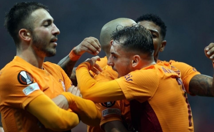 Galatasaray, Lokomotiv'i elinden kaçırdı!