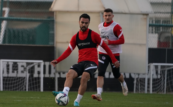 Gaziantep FK'da Trabzonspor mesaisi s�r�yor