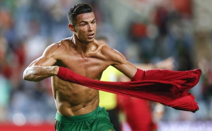 Ronaldo 7 numara i�in Cavani'ye te�ekk�r etti