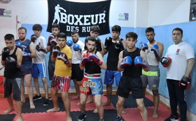 Suriyeli boks antren�r�, Kilis'te gelece�in �ampiyonlar�n� yeti�tirmek i�in �al���yor