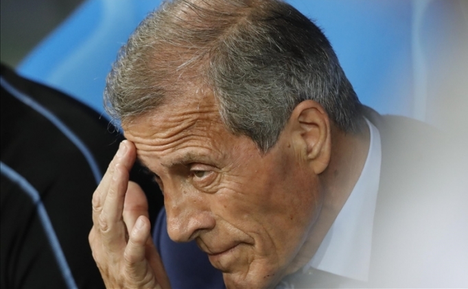 Uruguay'da 15 y�ll�k Oscar Tabarez d�nemi bitti!