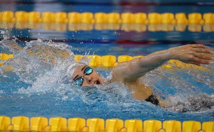 Olimpiyat tarihinde bir ilki yaadk! Yzme bayrak takm...