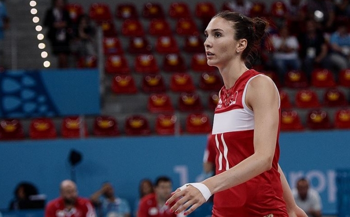 Naz Aydemir Akyol milli takma veda etti