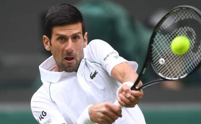 Wimbledon'da Djokovic ve favoriler 3. tura ykseldi