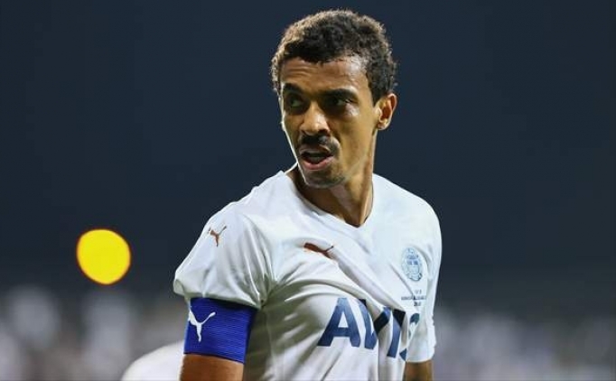 Luiz Gustavo kalmak istiyor