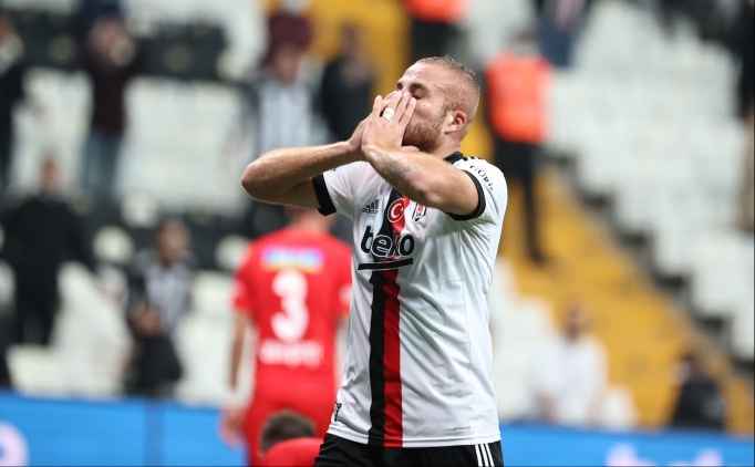 Beşiktaş'ta Gökhan Töre dibe vurdu!