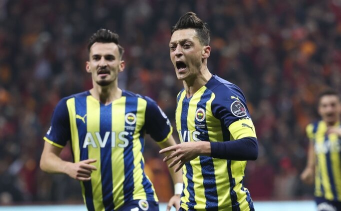 Mesut �zil: 'Fenerbah�e'de b�rakaca��m'