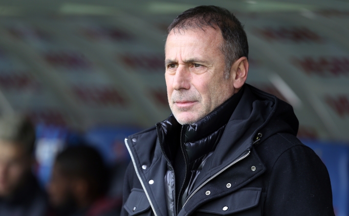 Abdullah Avc�'n�n odas�ndaki bo� �er�eve doluyor