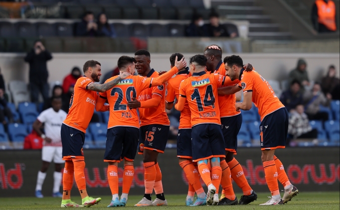 Ba�ak�ehir, yeni transferleriyle kazand�