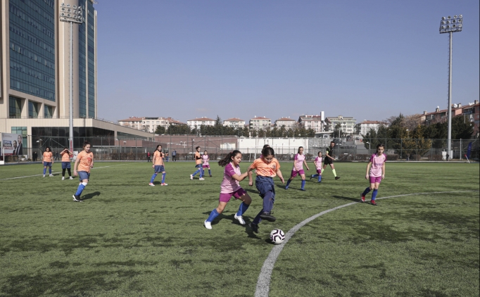 23 Nisan Futbol Turnuvas� 'Mahallede Ma� Var' ba�lad�