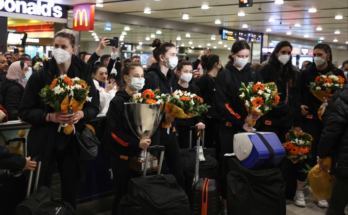 ampiyon Eczacba, yurda dnd