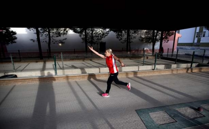 Buket ztrk'ten Akdeniz'de altn madalya