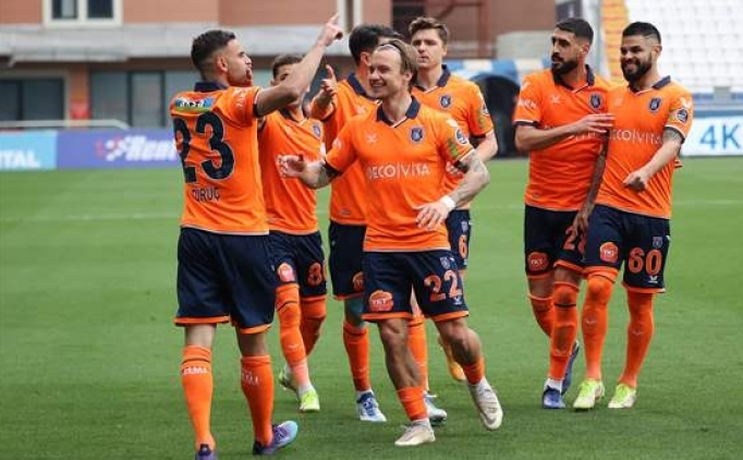 Baakehir'de, tam 5 oyuncu snrda...