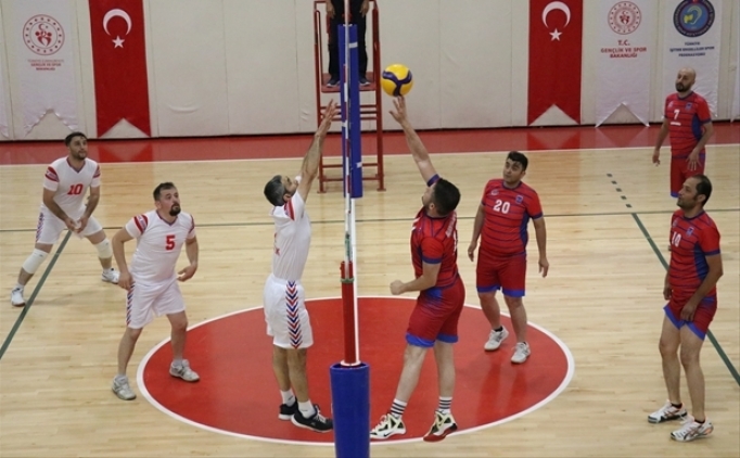��itme Engelliler Voleybol 2. Lig heyecan� devam etti