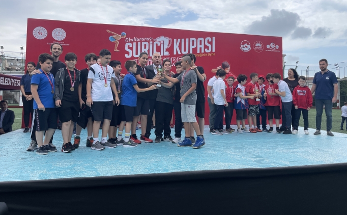 Okul Sporlar� Suri�i Kupas�'nda dereceye girenler �d�llendirildi