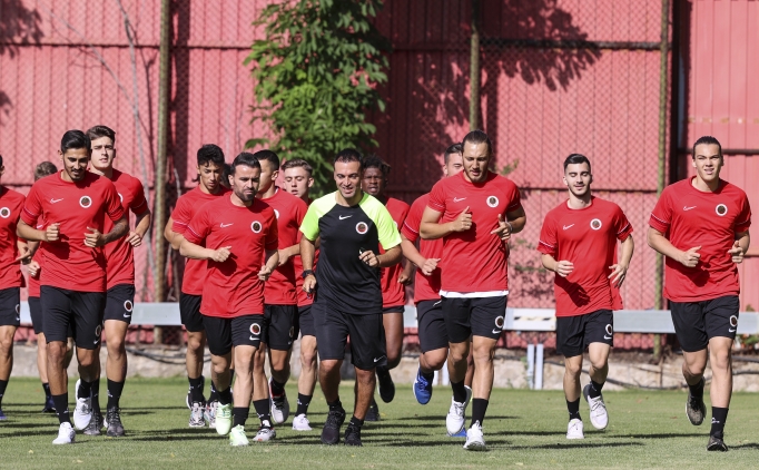 Gen�lerbirli�i, haz�rl�klar�n� Erciyes'te s�rd�recek