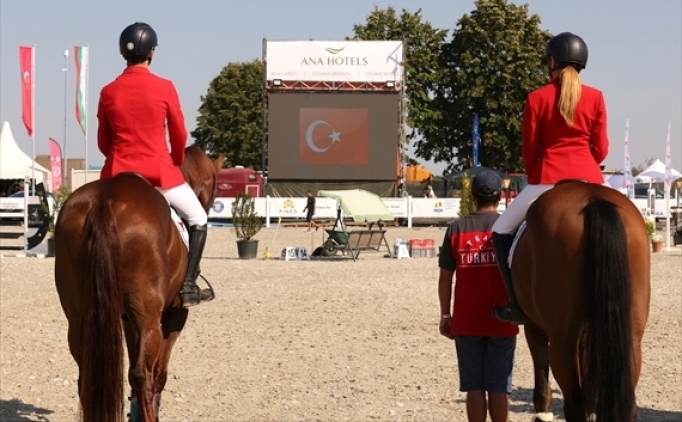 Engel atlama Balkan ampiyonas'nda 9 madalya